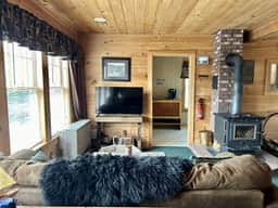Blue Bear Cabin