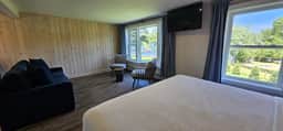 Juniper Motel-Deluxe King-Second Floor-Room 6