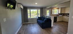 Juniper Motel-King Apartment-First Floor-Deck-Full Kitchen-Room 9