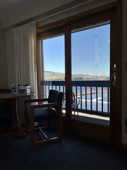 Juniper Motel-King-Jacuzzi-Balcony-Room 16