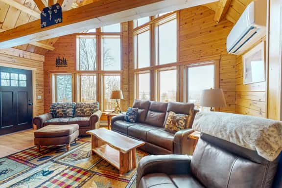 *Lake/Mtn View*Hot Tub*Fireplace*Game Room*