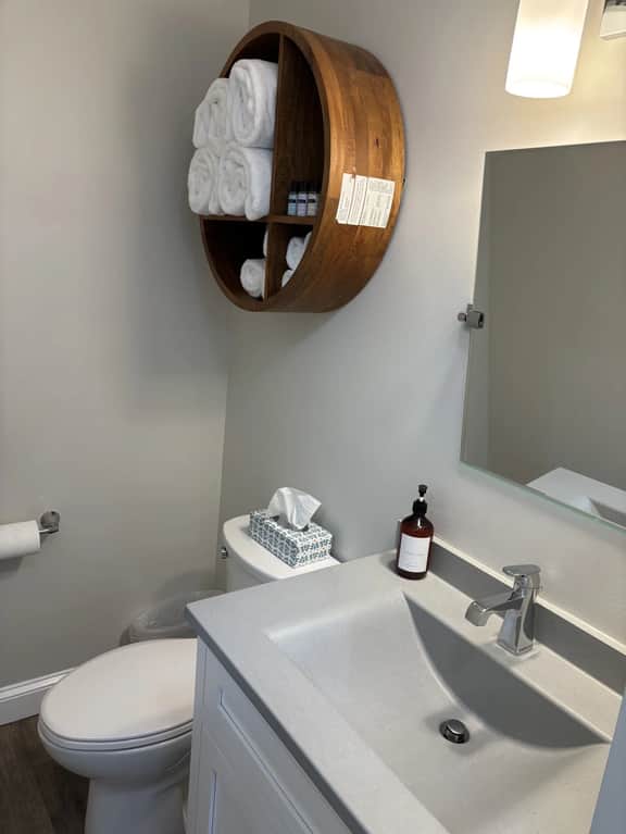 Juniper Motel-King Suite-Pet Friendly-Cooktop-Ground Floor-Room 22