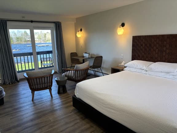 Juniper Motel-King Suite-Pet Friendly-Cooktop-Ground Floor-Room 22
