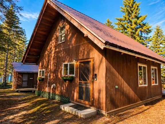 Sandbar Cabin Dog-Friendly Lakefront Cabin with Dock